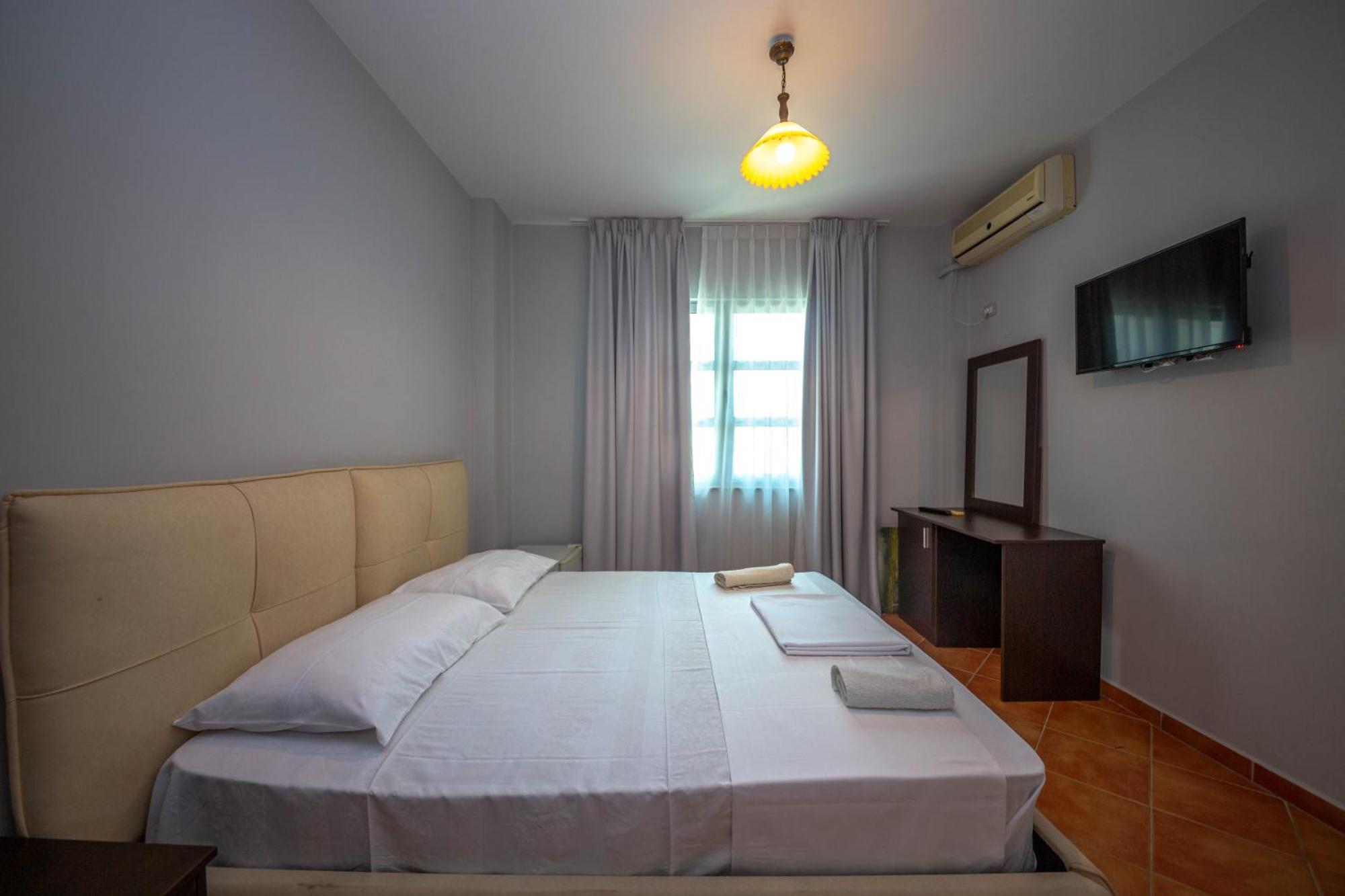 Ramses Ks Hotel Golem (Tirana)