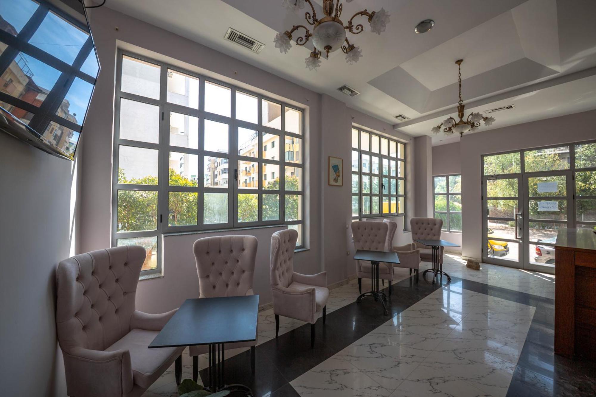 Ramses Ks Hotel Golem (Tirana)
