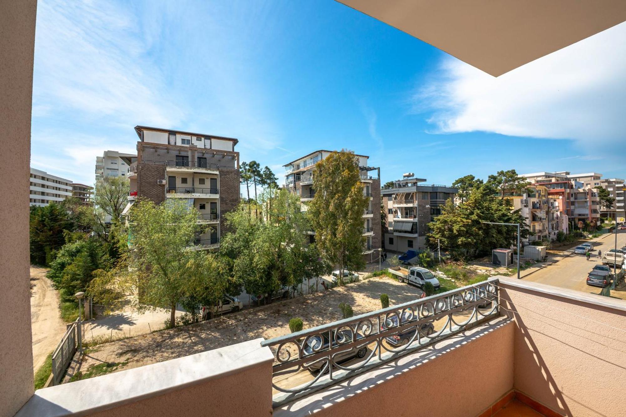 Ramses Ks Hotel Golem (Tirana)